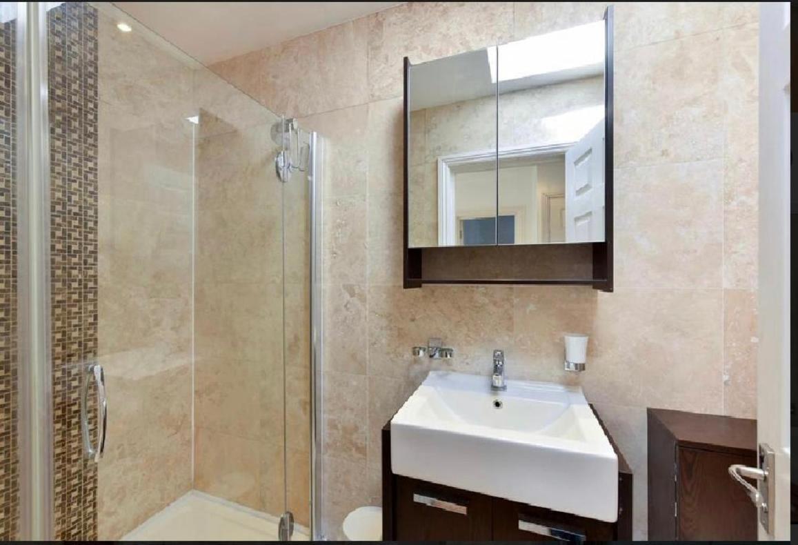 Appartamento 3 Bedrooms Penthouse In Queen's Gate Londra