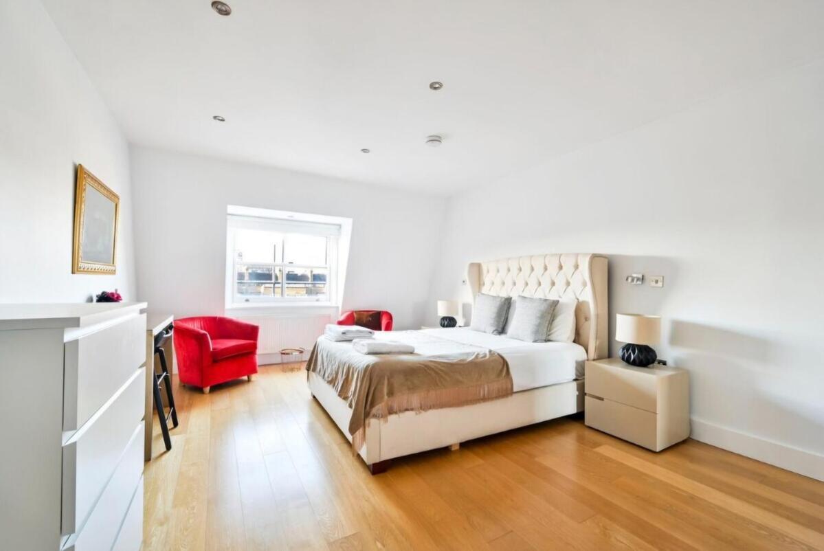 Appartamento 3 Bedrooms Penthouse In Queen's Gate Londra